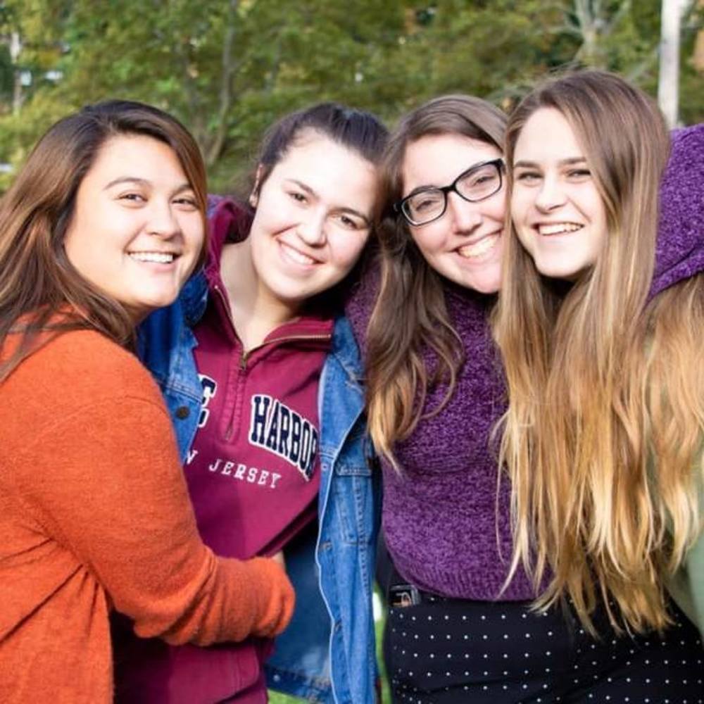 Meet your Posher, Leysa